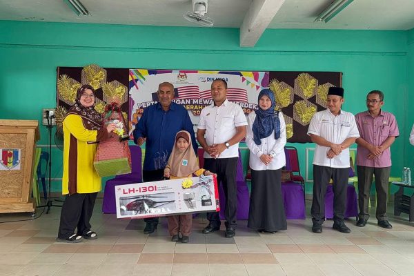 csr-din-mega-sekolah-ogos-2024 (6)